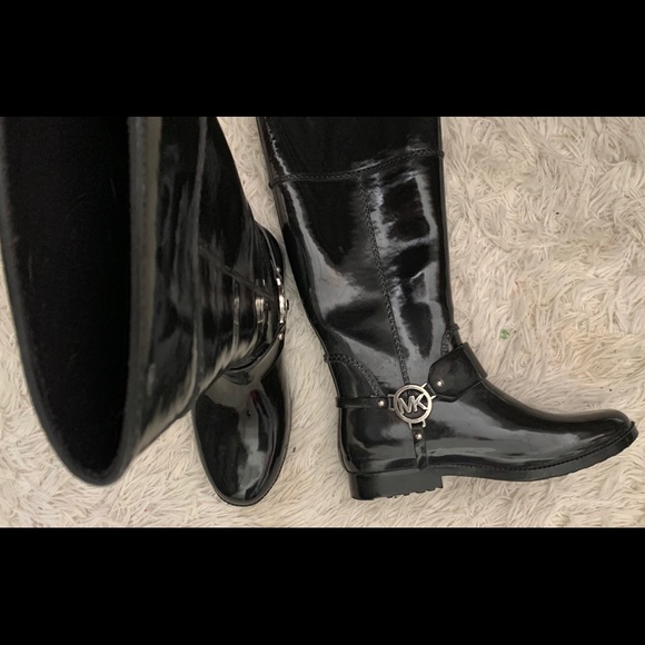 Brand new Michael Kors rain boots US size 9 - Picture 1 of 4